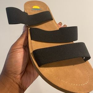 Maui Island flats size 10